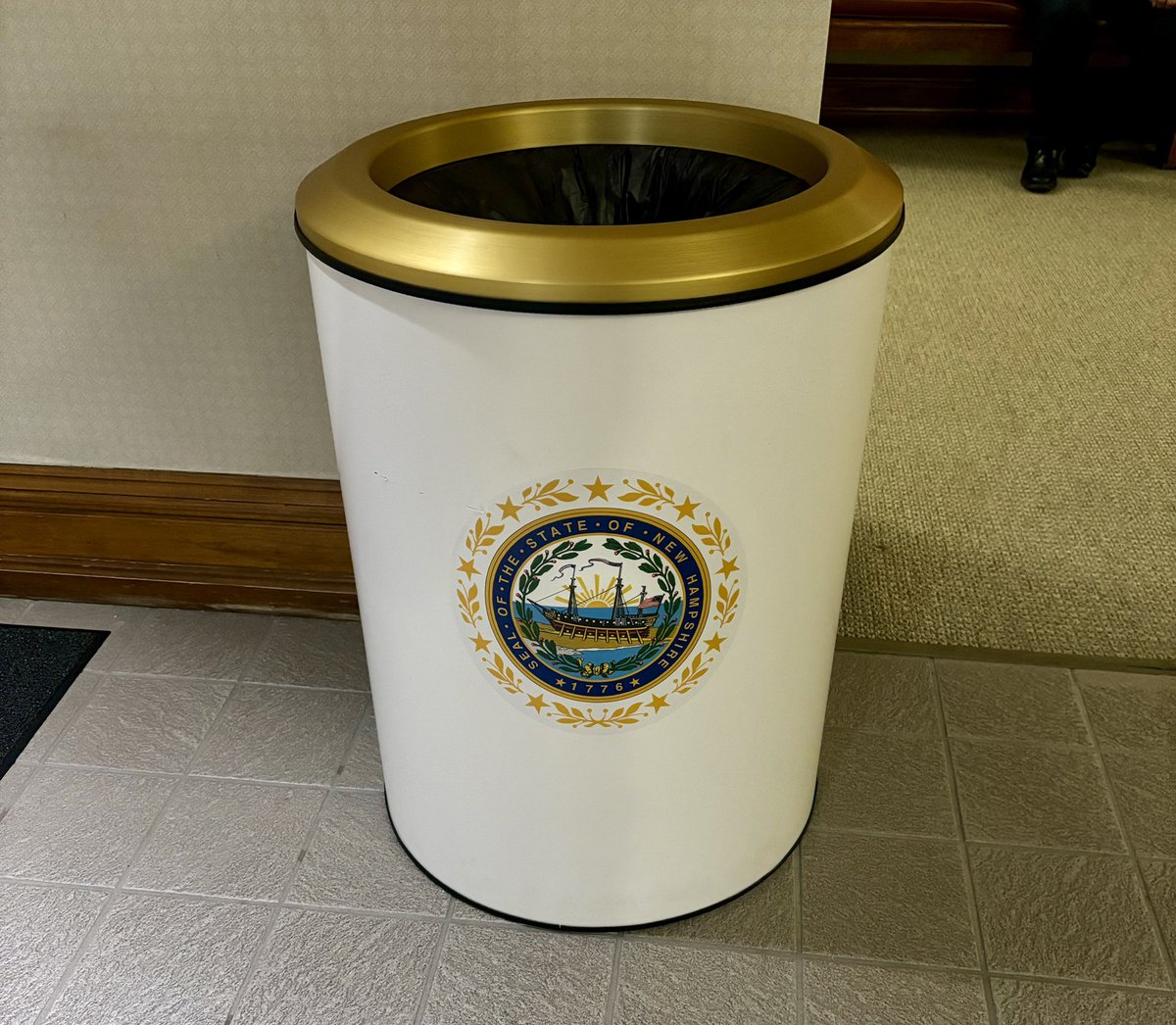 Just an appreciation post for the trash cans in the Legislative Office Building. #nhpolitics