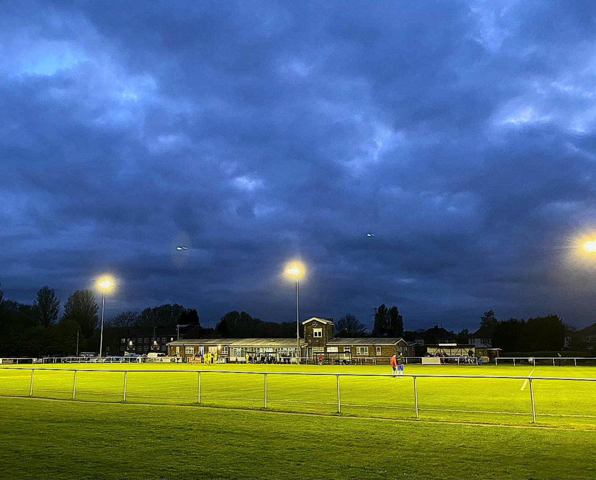 Thank you to @DarloTown1874FC for hosting tonight's friendly. A mix of our first team lads and some from @ChasetownYDP have had a great night under the lights. Best of luck to @DeanGillTG's lads as they hopefully round off the season with the success they deserve!