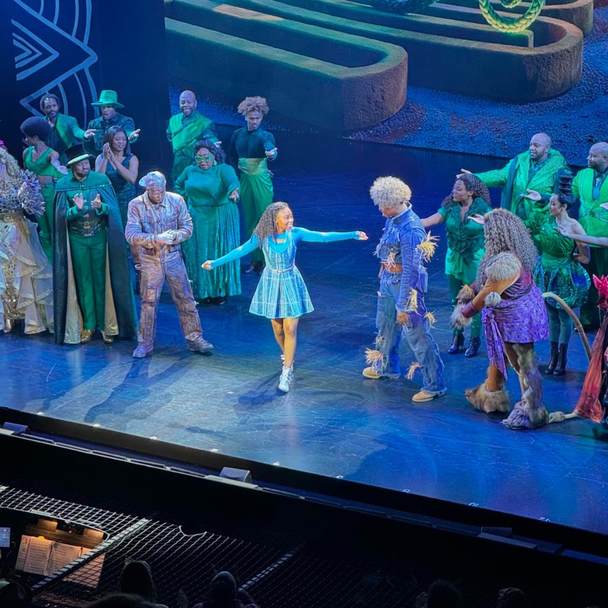 MolloyUNews's tweet photo. This past weekend, we gathered to show our support for CAP21 graduate Nichelle Lewis as she delivered a stunning performance as Dorothy in The Wiz on Broadway at the Marquis Theatre. 

We are truly in awe of your talent, Nichelle!

#MolloyUniversity #TheWiz #Broadway #CAP21 https://t.co/g7gWDz3JOJ