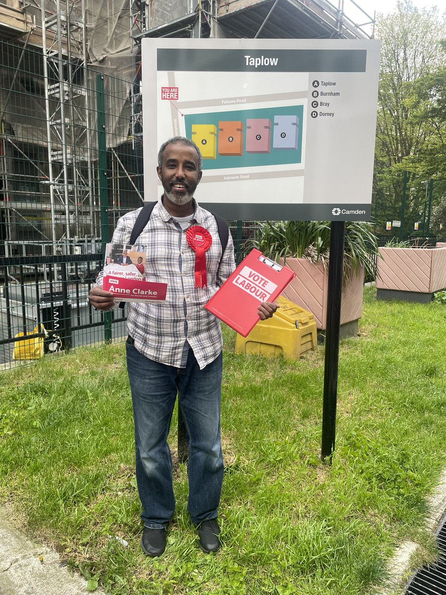 Fantastic news! All postal voters #chalcots sent clear messages and said

I voted @SadiqKhan 🌹✅
I voted @anne_clarke 🌹✅
I voted @UKLabour    🌹✅

And many more to come!

@CamdenLabour 
@BHTLabour @HampsteadLabour 
#VoteLabour 
#suleimanosman