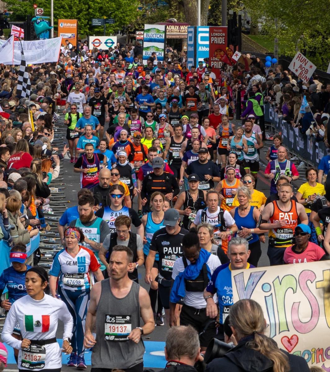 A couple of my fav photos I took @LondonMarathon