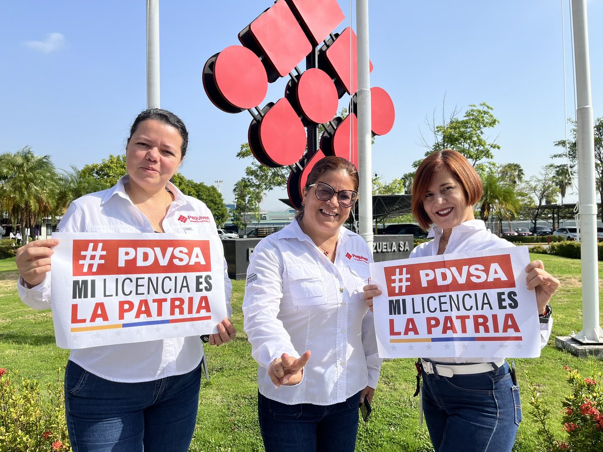 Cptt_Pequiven's tweet photo. 🇻🇪 Trabajadores petroquímicos defiende la soberanía y libertad económica de #Venezuela

¡Mi Licencia es la Patria! 

#pdvsa 
@nicolasmaduro 
@TellecheaRuiz 
@elguerrero9523 https://t.co/GxDAahPrp7