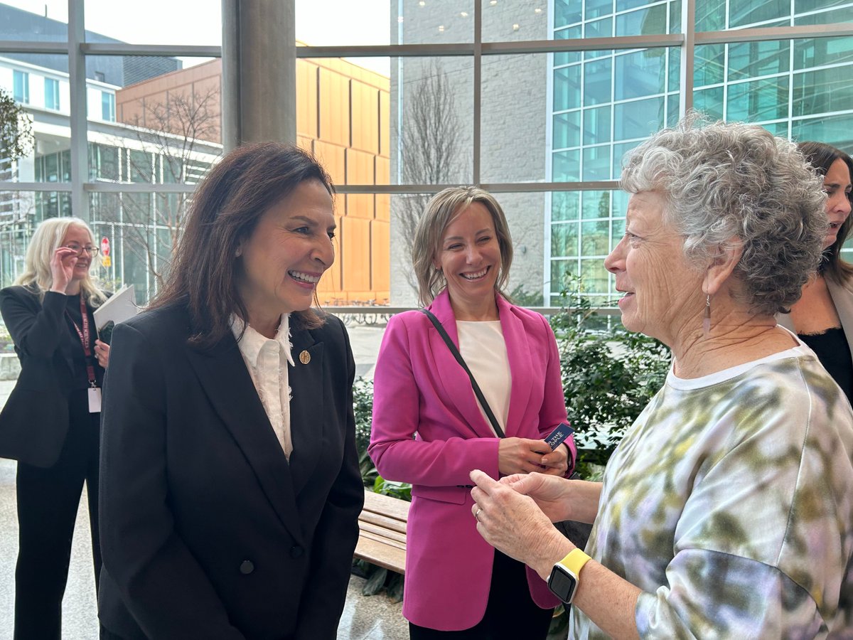 Effie_ONB's tweet photo. Today, I had the privilege of attending the Advancing Equitable and Inclusive Vaccine Science conference at @McMasterU on behalf of Economic Development Minister @VictorFedeli. We celebrated a significant grant from @pfizer to support McMaster's Global Nexus program. 

Global Nexus is a new standard for our future health landscape, facilitating collaborative efforts of academia, government, industry, and communities in Ontario. By bringing together diverse expertise, it accelerates innovation and equips us to tackle the public health challenges of tomorrow.

Investments like this grant not only fuel innovation but also create jobs and drive economic prosperity across the province.

Congratulations to McMaster University on this remarkable achievement! Together, let's continue to build a healthier, more prosperous future for all Ontarians.

#OakvilleNorth-#BurlON