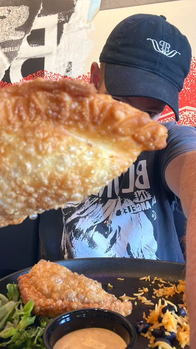 Woke up feeling so bleak about the world. Then I had empinadas. Now I&rsquo;m back to silly guy vibes.   You