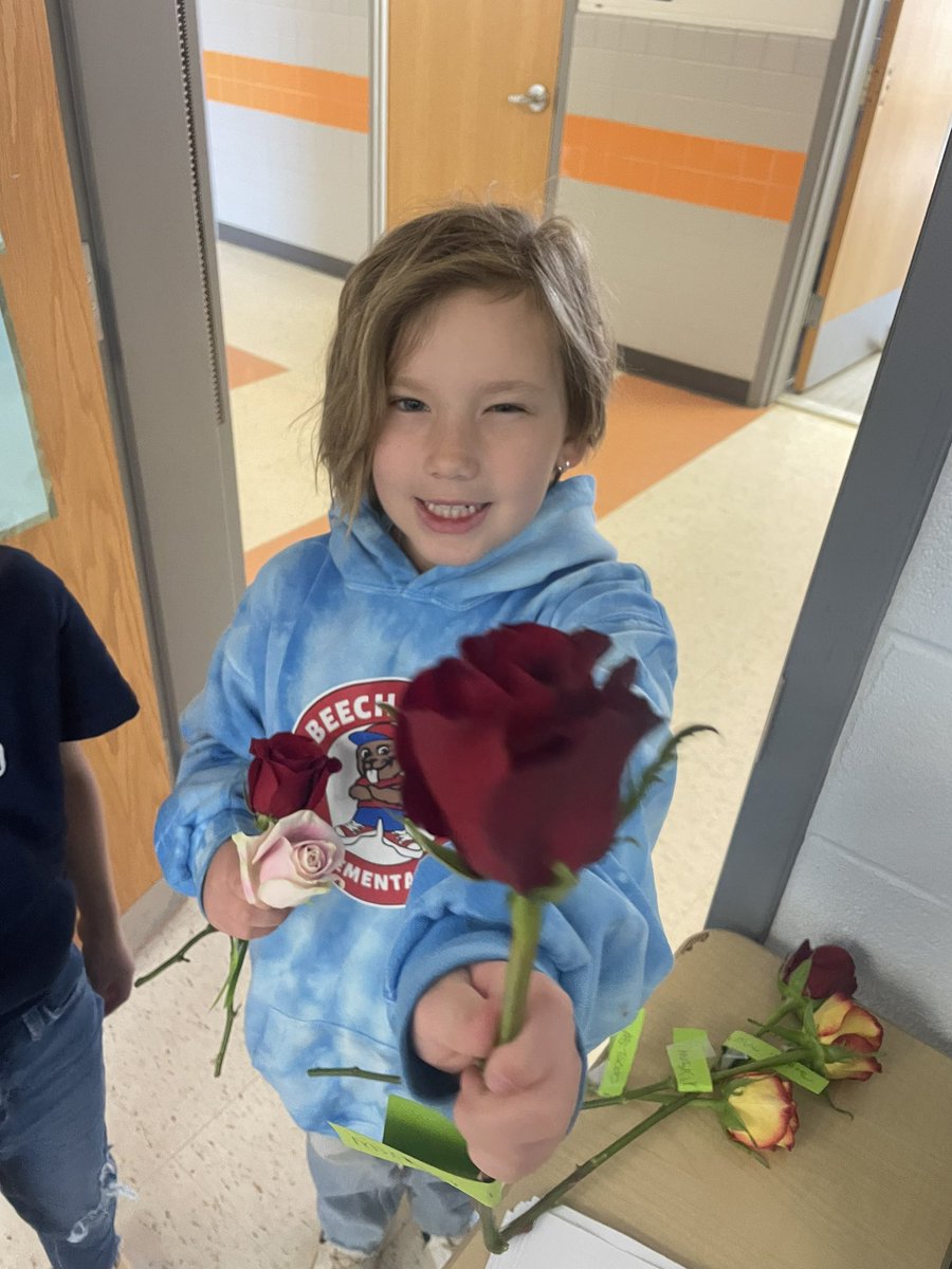 Staff Appreciation and today was flower day!! I’m so lucky to be loved! 💙#BeechTreeFamily <a href="/beechtreeelem/">Beech Tree Elementary School</a>