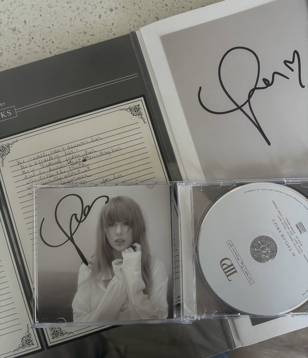 j ⸆⸉ 💫 tweet media