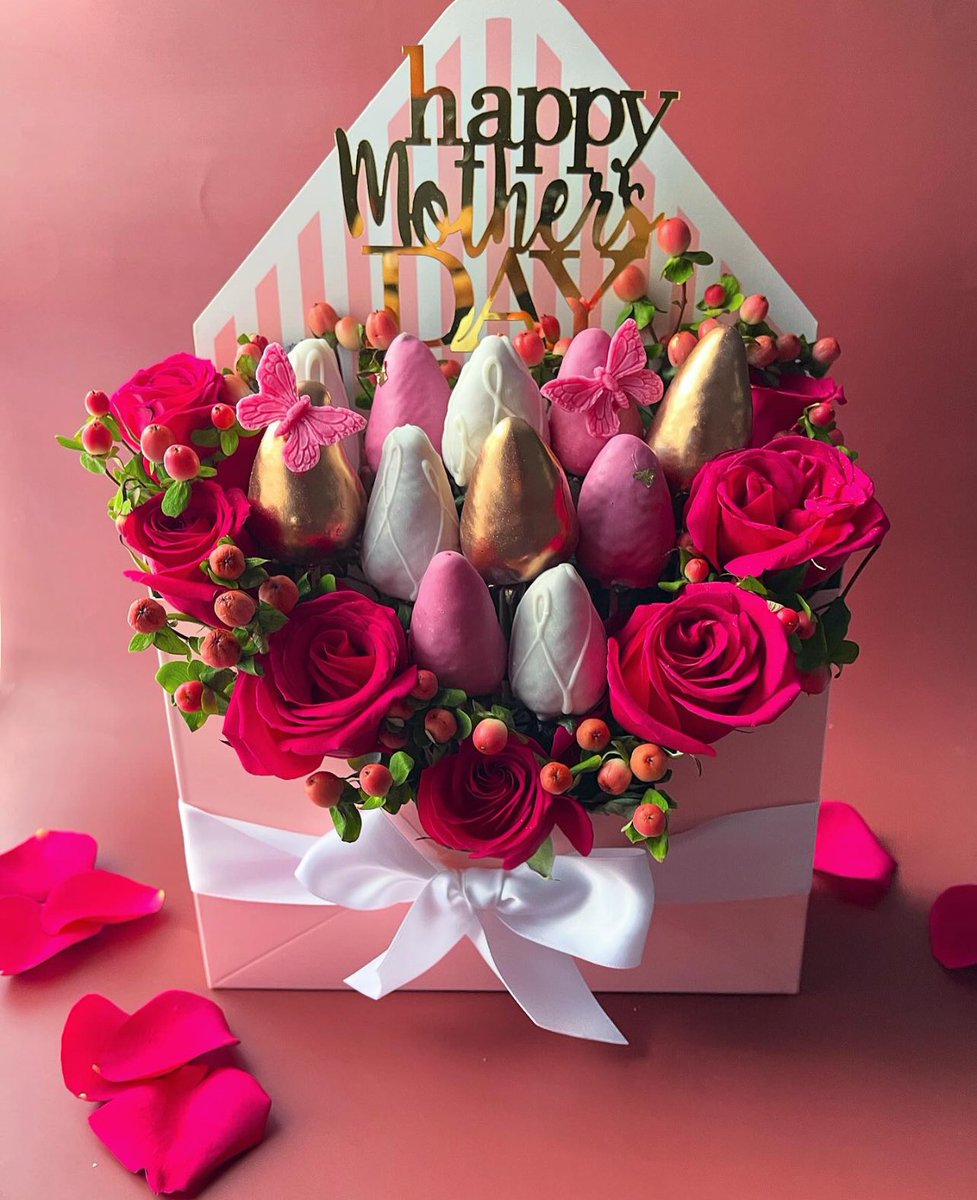 chocolatedipsbylisa.com Mother’s Day item now available 🍫🍓 check out our website for the full
Menu! 💐