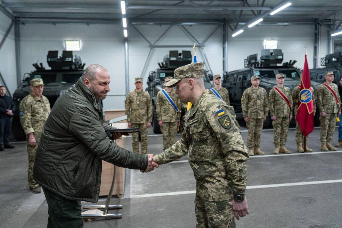 The Ministry of Defense of Ukraine handed over 225 OSHB, 15 Kozak-2M1 self-propelled artillery and 25 Kozak-5 self-propelled artillery 💪🇺🇦