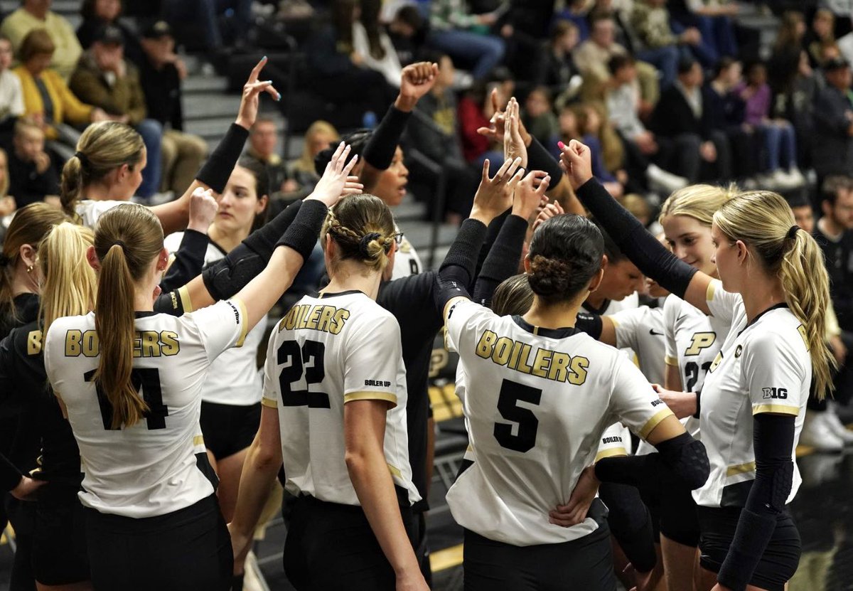 This crew is so thankful for the many generous alumni and supporters who make the Boilermaker Special roll down the track. @PurdueVB is poised for greatness due to your loyalty. Big day tomorrow. Be sure to earmark your gift to Volleyball with @JohnPurdueClub or @BoilerAlliance.