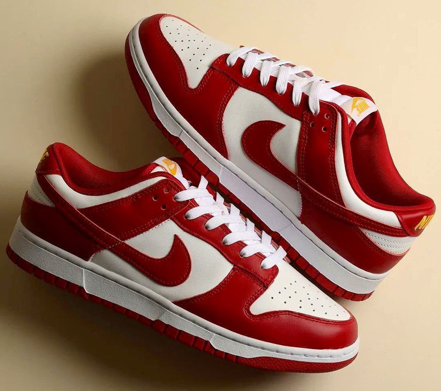 snkr_twitr's tweet photo. AD: Restocked at $100
Nike Dunk Low 'Gym Red'  

Shop -> https://t.co/TsiOenhX4G

Couple sizes also on Millennium at $96.99 
Shop -> https://t.co/6umbvJfJVZ https://t.co/xsGysqF8OA