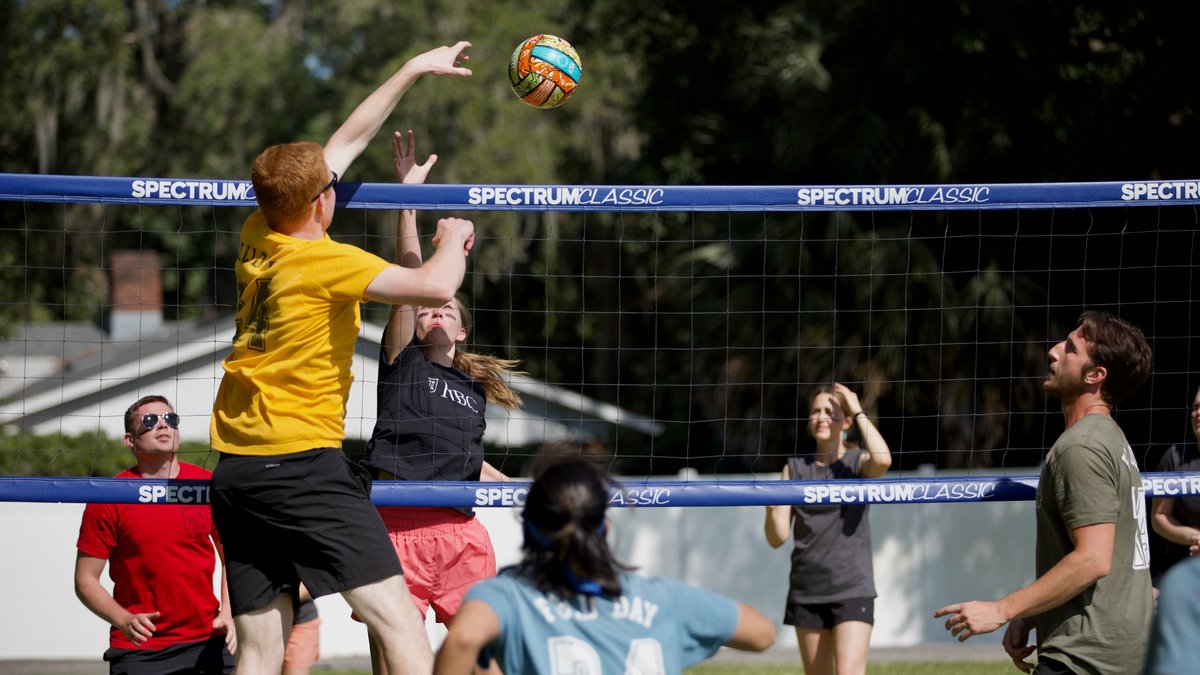 Last week, students enjoyed a break from paper writing and studying to celebrate Field Day. We had great fun participating in relay races, tug-of-war, and a student and faculty volleyball game.