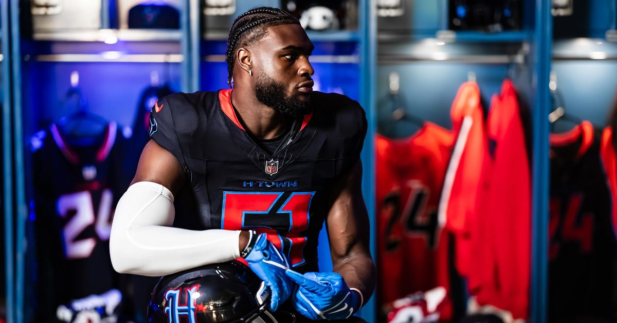NFL Top News
Houston Texans revamp their style with sleek black uniforms, featuring bold red letters and numbers outlined in powder blue.

buff.ly/3ysEsCu

#NFL #HTownMade #footballbetting #bettingtips #sportsbettinghandicapper