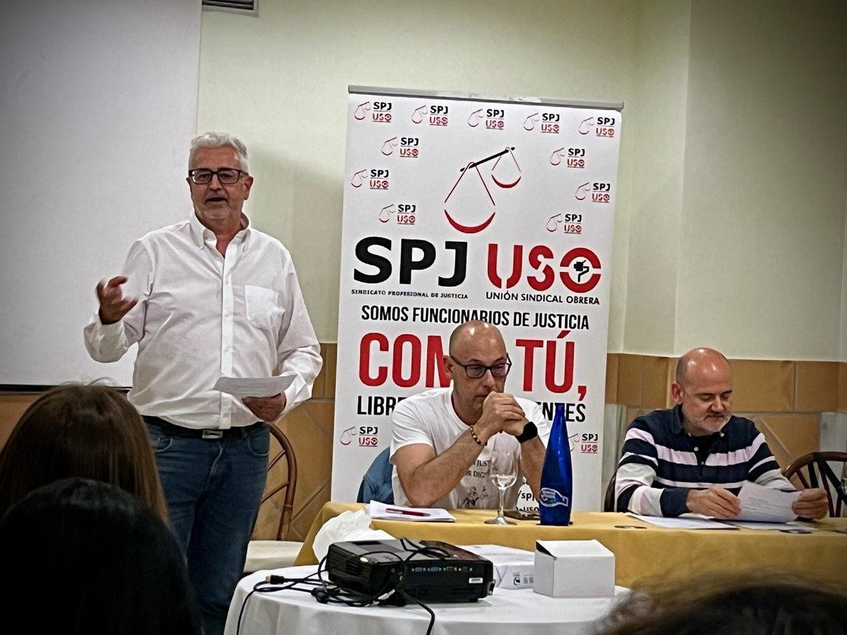 Jornadas de Formación #SPJ-USO Andalucía en Almuñécar (Granada) los días 23, 24 y 25 de Abril 2024. El Secretario General de #USOAndalucía, Domingo Castillo ha inaugurado las Jornadas de Formación del sector justicia, hoy, en Almuñécar. #spjuso #FACUSO #USOTeforma