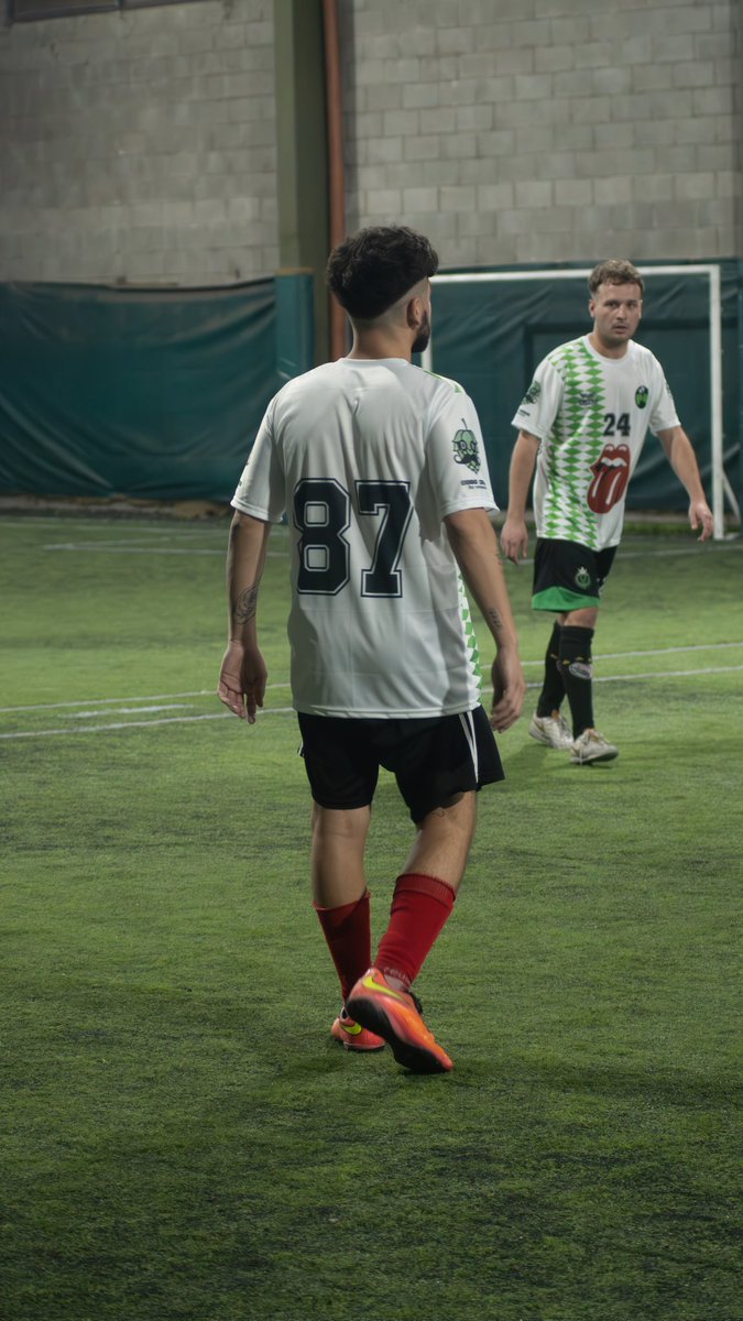 PripisOficial's tweet photo. ✳️ACTUALIZAMOS✳️
8va FECHA: nos llevamos un empate sobre el final 7-7
9na FECHA: victoria en un duro partido por 3-2
⚽⚽ Maxi
⚽ Dante
Ademas, queriamos contarles que en la jornada 9 hicimos el estreno mas esperado del año, les presentamos LAS OFICIALES😎😎
#GoPriPris https://t.co/YtnSvBBDnL