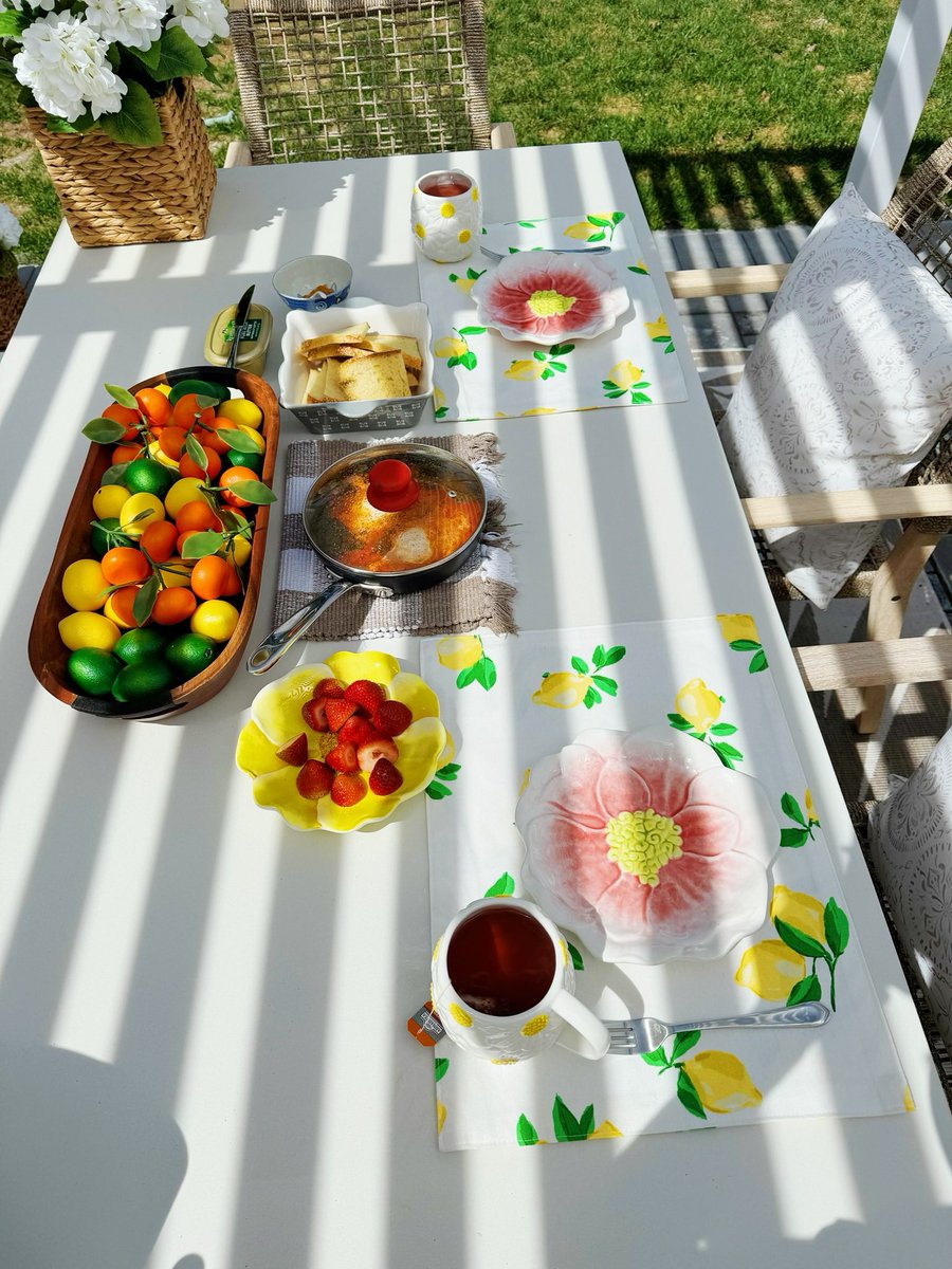 mimi_fun_'s tweet photo. Breakfast outdoors 🤩 https://t.co/Pe55dw69xw
