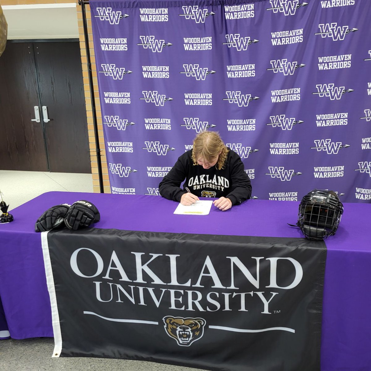 WoodhavenHigh's tweet photo. Congratulations to James Olbrich to play ACHA D1 Hockey for Oakland University.  Outstanding student athlete getting the job done in the classroom, with over a 3.7GPA and getting the job done on the ice rink.   Best of luck to James in the future and OU is lucky to have you. https://t.co/99D9m9n8jR