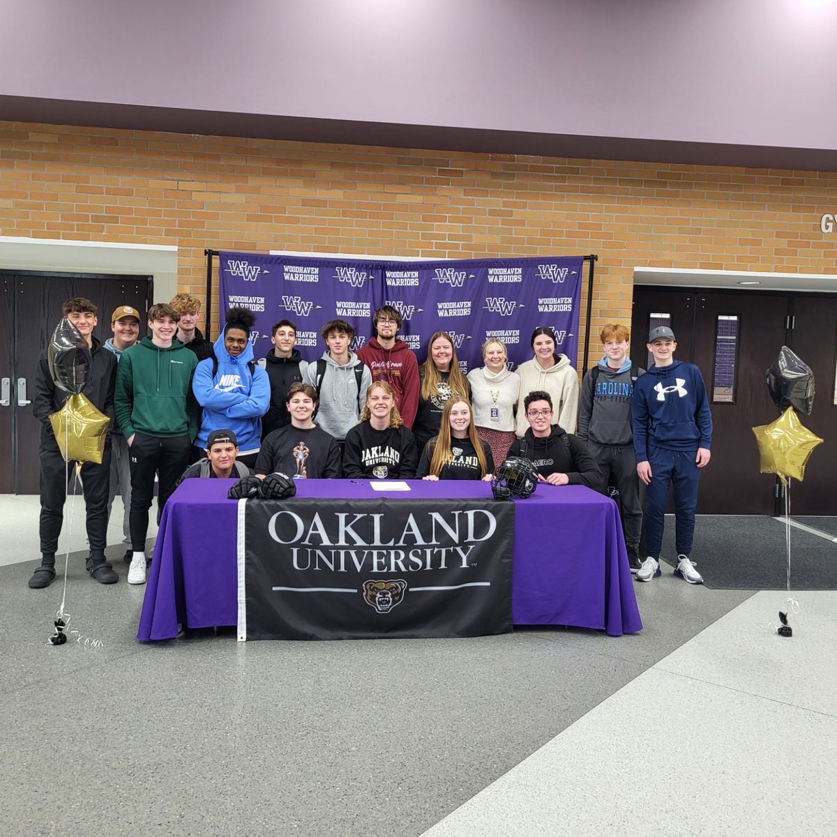 WoodhavenHigh's tweet photo. Congratulations to James Olbrich to play ACHA D1 Hockey for Oakland University.  Outstanding student athlete getting the job done in the classroom, with over a 3.7GPA and getting the job done on the ice rink.   Best of luck to James in the future and OU is lucky to have you. https://t.co/99D9m9n8jR