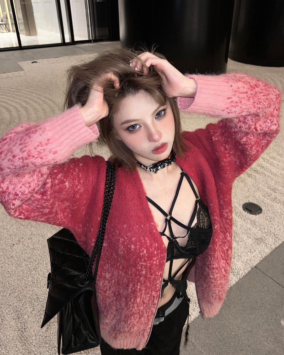 IngramToland1's tweet photo. Excuse my curiosity, but what kind of underwear do you like to see on a woman?

#波士顿 #温哥华 https://t.co/kajgbqsanS