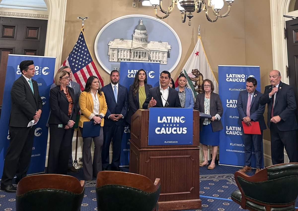 MSantiagoAD54's tweet photo. Thank you so much to the @LatinoCaucus for making #AB311 a priority!
That’s right, we’re advancing #Food4All because in the 5th largest economy in the world, no one should go hungry, regardless of immigration status. https://t.co/0l6GN8LhPo