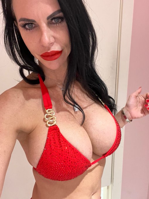 Surprise Miami! I'm visiting you🥰💖  April 25-28, Available in Miami!  Email to book: PiperPress@Hushmail<a href="/tag/mvsales"class="tags"><span>#mvsales</span></a>