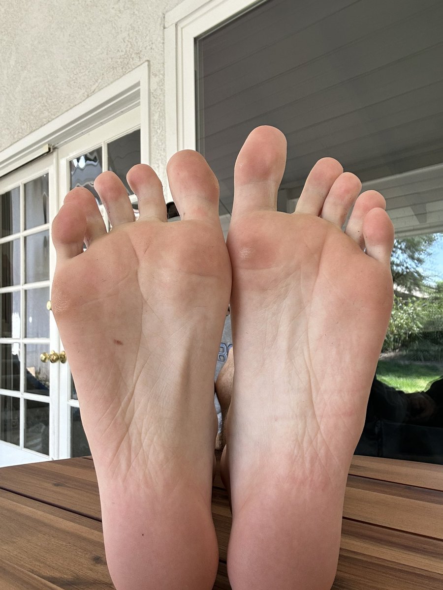 QthaFootFreak's tweet photo. I just love these pics 
#barefoot #feet
#gayfeet #footfetish #malefeet #boyfeet #guyfeet #dudefeet #gaymalefootfetish #size13feet #longtoes #footmaster #footdom #bifeet #footlover #bigfeet #gayfootjob #footjob #onlyfansfeet https://t.co/FXAgxHiy4U