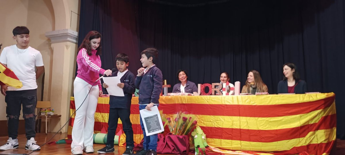 MDPBailen's tweet photo. Moltes gràcies per la GRAN participació als Jocs Florals 2024! Un any més el certamen literari, que es celebra el Dia Internacional del Llibre, per Sant Jordi 🌹📖 ha estat tot un èxit!
#mdpbailen 
#jocsflorals 
#santjordi202 https://t.co/kPH0OHclfW