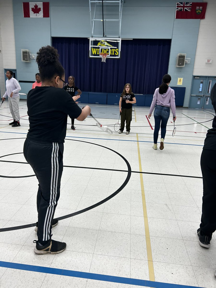 Practising our underhand serves today 🏸👍🏼