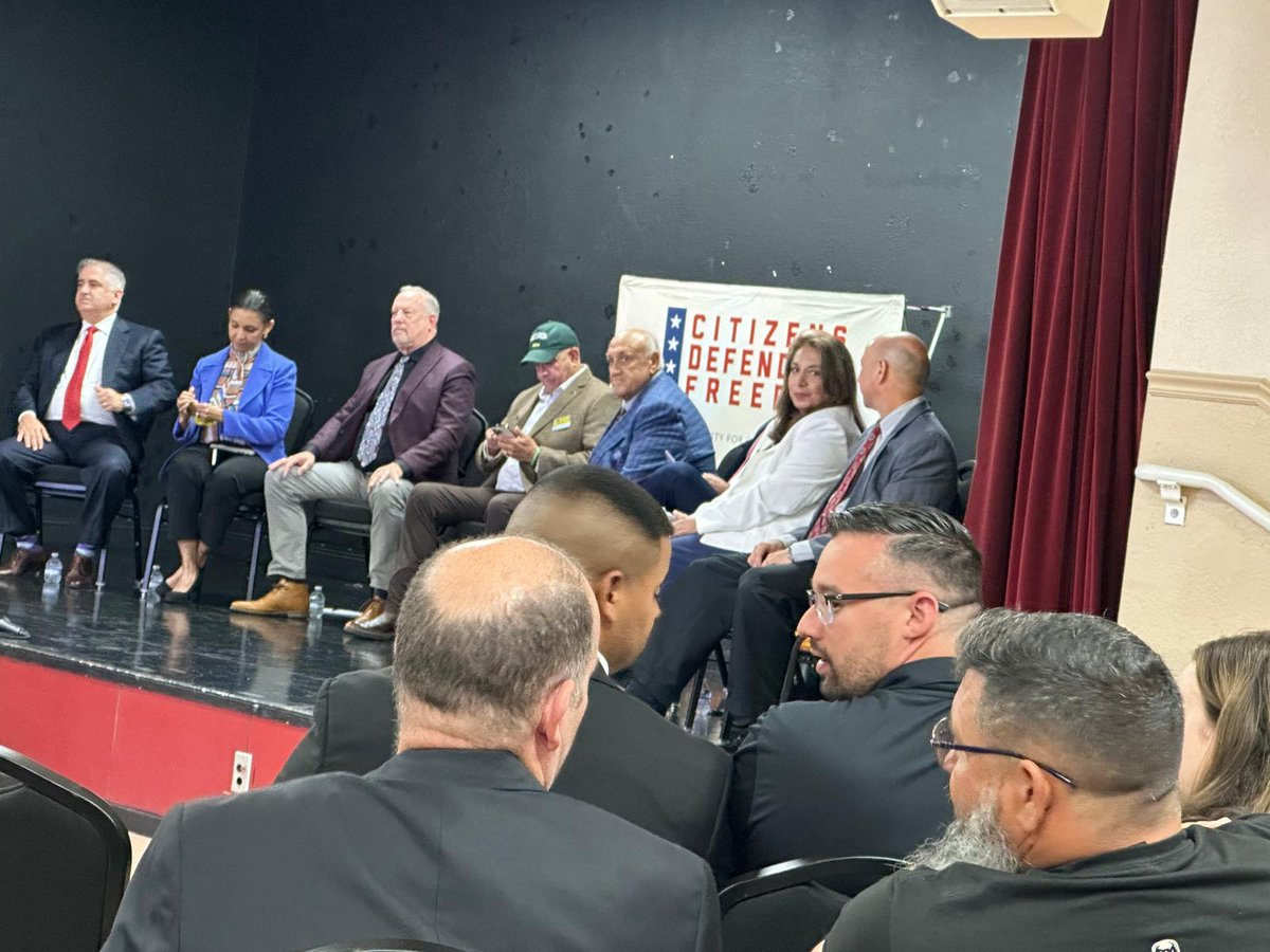 John recently attended the Citizens Defending Freedom Sheriff's Forum where he outlined his priorities. With everyone's support, he aims to restore our department to its former glory.

@citizensdefendingfreedomusa

#JohnRiveraForSheriff #CrimePrevention #AntiCorruption #HOAFraud