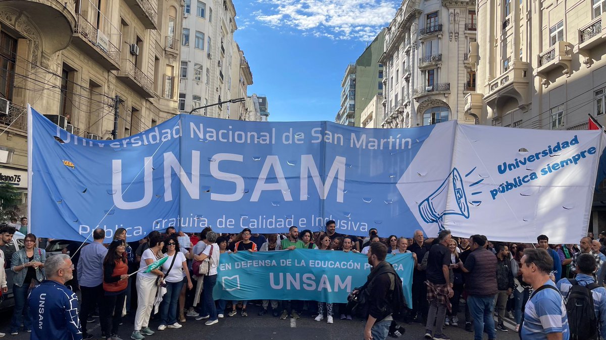 lean_laro's tweet photo. perdón fsoc pero esta es mi universidad 😍. Aguanten la @unsamoficial y todas las universidades públicas de la Argentina. https://t.co/22zs47Xhlz