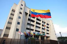 MILITARES IMPUGNAN A MADURO EN EL TSJ.
Después de hacerlo ante el CNE, ahora van al TSJ. Converso con el Dr. JUAN RAMON LEON VILLANUEVA uno de los redactores del recurso contencioso electoral ante el Tribunal Supremo de Justicia.
youtu.be/I8vTT8Qmjbc