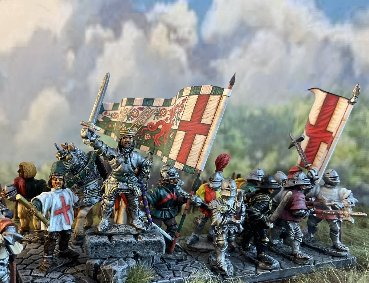 Oldwargamer's tweet photo. A couple of photos for my UK friends and St George’s Day.
I do love a big flagged unit.
#SaintGeorge #WOTR #wargaming #waroftheroses #wargamer #wargames #stgeorgesday #KingHenry #Lancaster #FrontRankMiniatures #28mm https://t.co/flhncVL0Dd