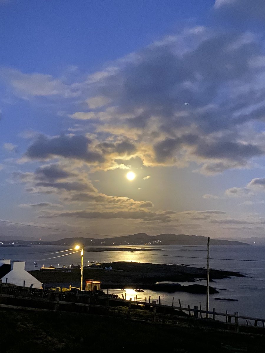 A lovely night on Árainn Mhór. #beautiful #Donegal #islands #theplacetobe