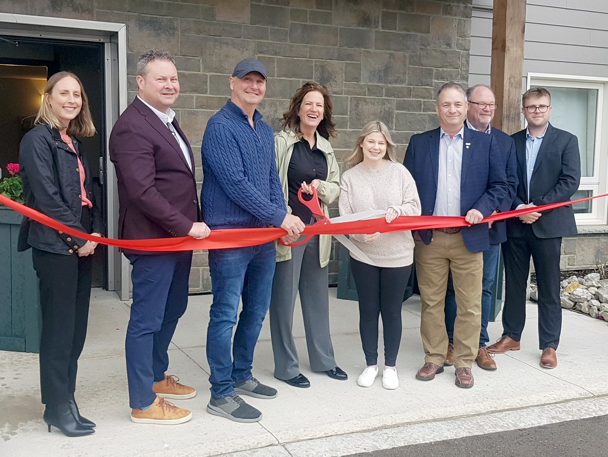 Today, Warden Marcus Ryan and the Deputy Warden, #BlandfordBlenheim Mayor Mark Peterson, joined DKP Realty Holdings to celebrate a new 30-unit complex in Plattsville that adds 22 affordable rental units to Oxford’s growing inventory of affordable housing. oxfordcounty.ca/en/news/grand-…