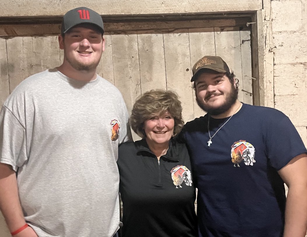 wittenberg's tweet photo. #LifeAtWitt: Carter Bluvol ’25 and Trace Ford ’25 have become positive role models and are impacting the lives of youth through their work at On-The-Rise. Learn more: https://t.co/UZBCTNP1IO
#WittProud #HavingLight https://t.co/QS4xYDDPYJ