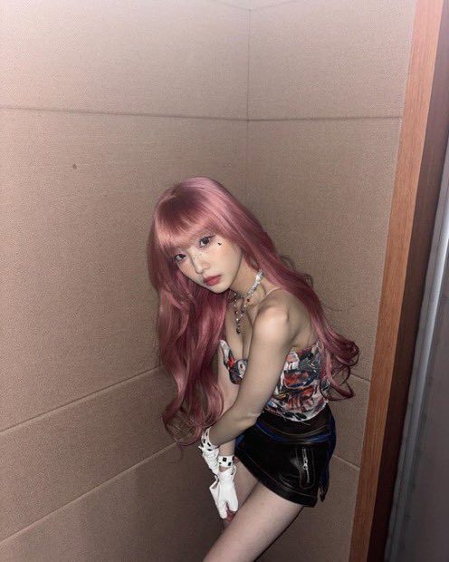 yjgrly's tweet photo. ARE WE SEEING HER https://t.co/GViVpuLQ13