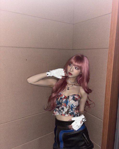 yjgrly's tweet photo. ARE WE SEEING HER https://t.co/GViVpuLQ13