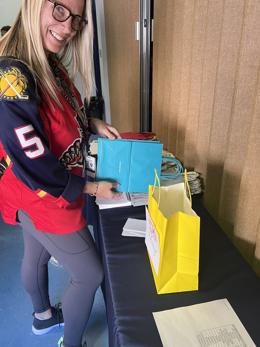 CastellaAlli's tweet photo. A great way to end our @SharksSrhs PLC Leader meetings for the year. Affirmation Bags and enough supplies to take back and do with their teams. Affirmation w/Appreciation yields the greatest results! @RachelCapitano @Ed_Tierney1 https://t.co/72yMC3KKhB