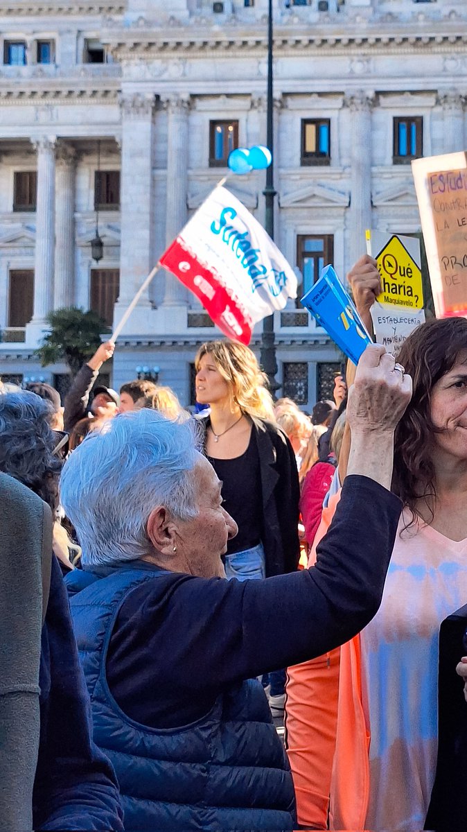 Esto emociona #MarchaUniversitaria