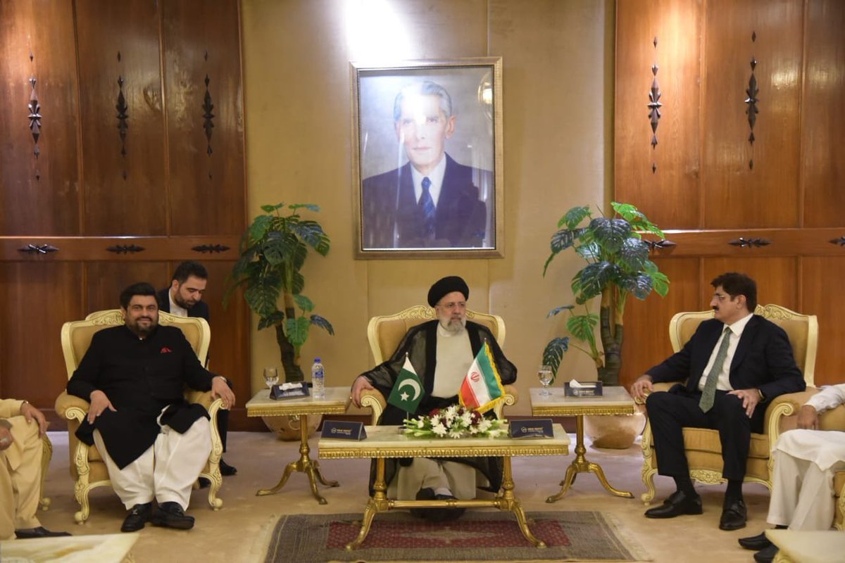 Iranian President Dr. Seyyed Ebrahim Raisi held a meeting with Governor Sindh Kamran Tessori and Chief Minister Murad Ali Shah in Karachi. The Governor welcomed President Raisi to the province and highlighted the strong civilizational and cultural links with the people of Iran.