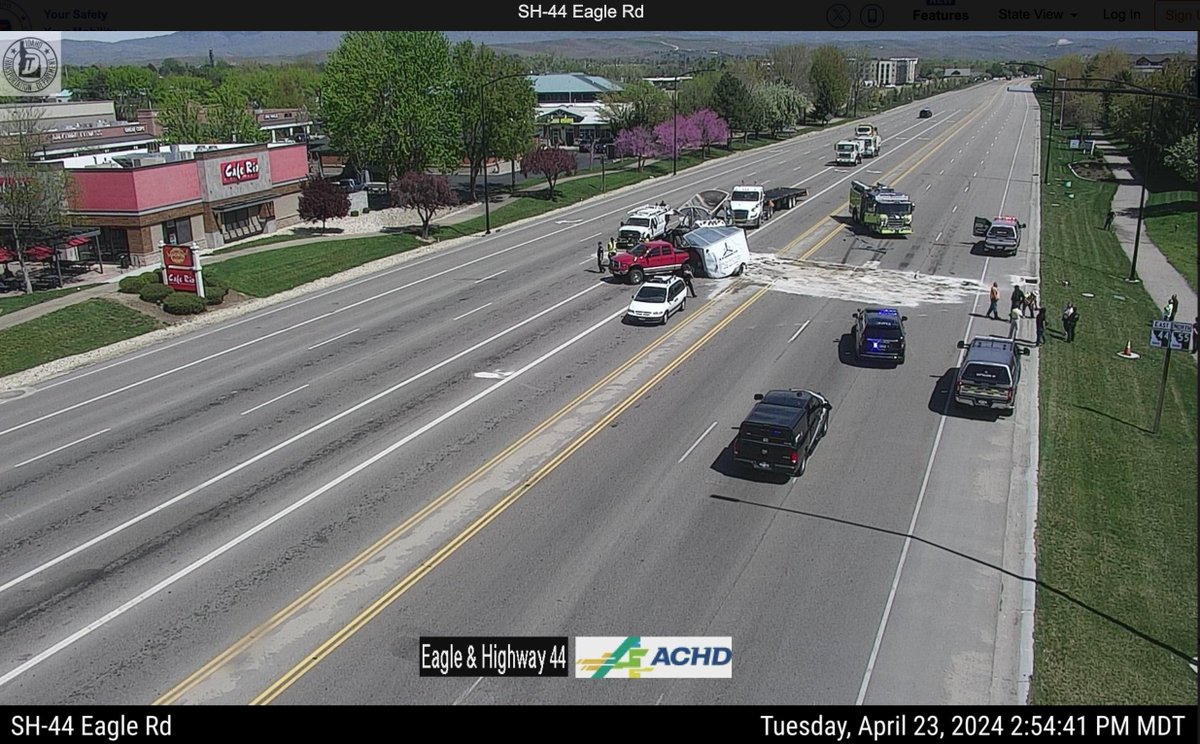 Highway 44 is blocked in all directions at Eagle Road due to a crash involving a fuel spill. Drivers should avoid the area and use an alternate route while crews are responding to the crash. Please continue to check 511.idaho.gov for updates!