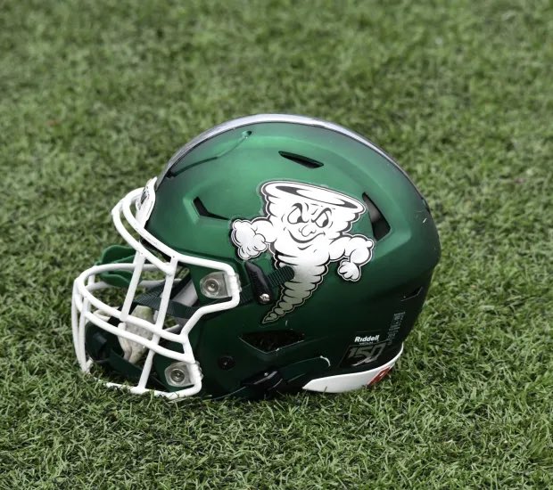 I’m proud to announce I have received an official offer to Lake Erie College 🟢🌪️ after a great talk with @CoachBelluccia @LakeErieFB