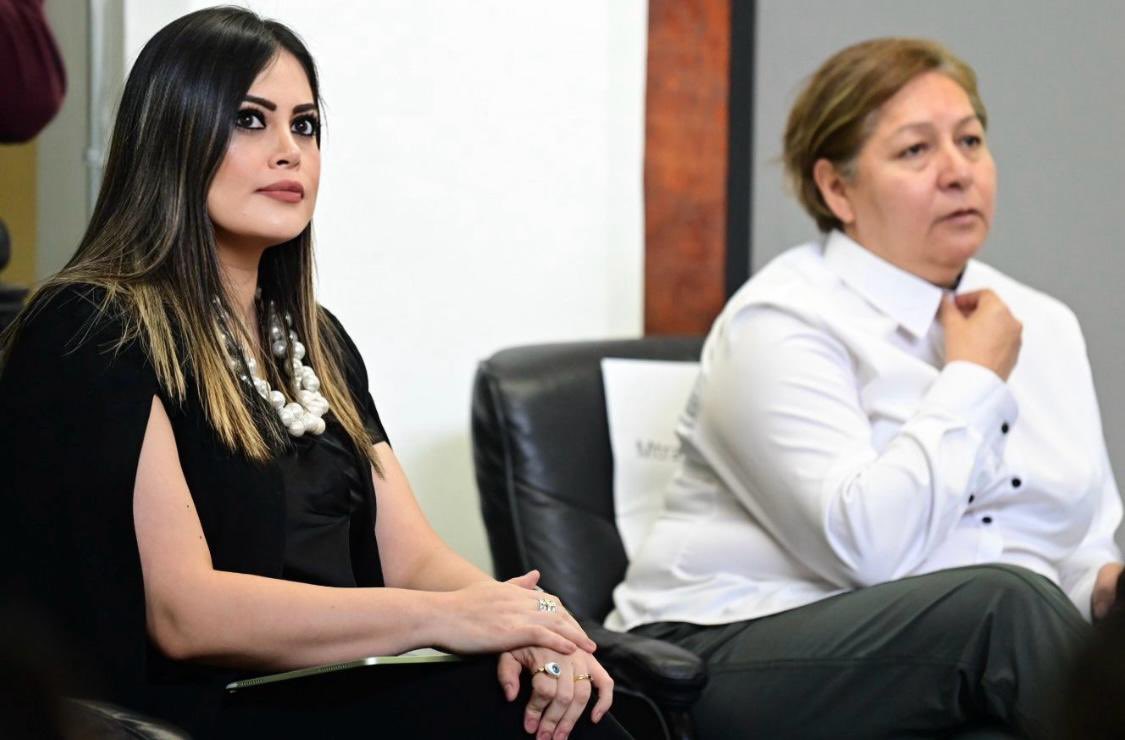 Lourdes_FdezMtz's tweet photo. impulsemos a las nuevas generaciones a reflexionar y a continuar construyendo una sociedad más justa e incluyente.
Agradezco a la Junta Local del #INEVer por invitarme a participar en dicho foro en el marco del Programa de Participación Ciudadana del #ProcesoElectoral.🗳️ https://t.co/LGPA2bQZbu