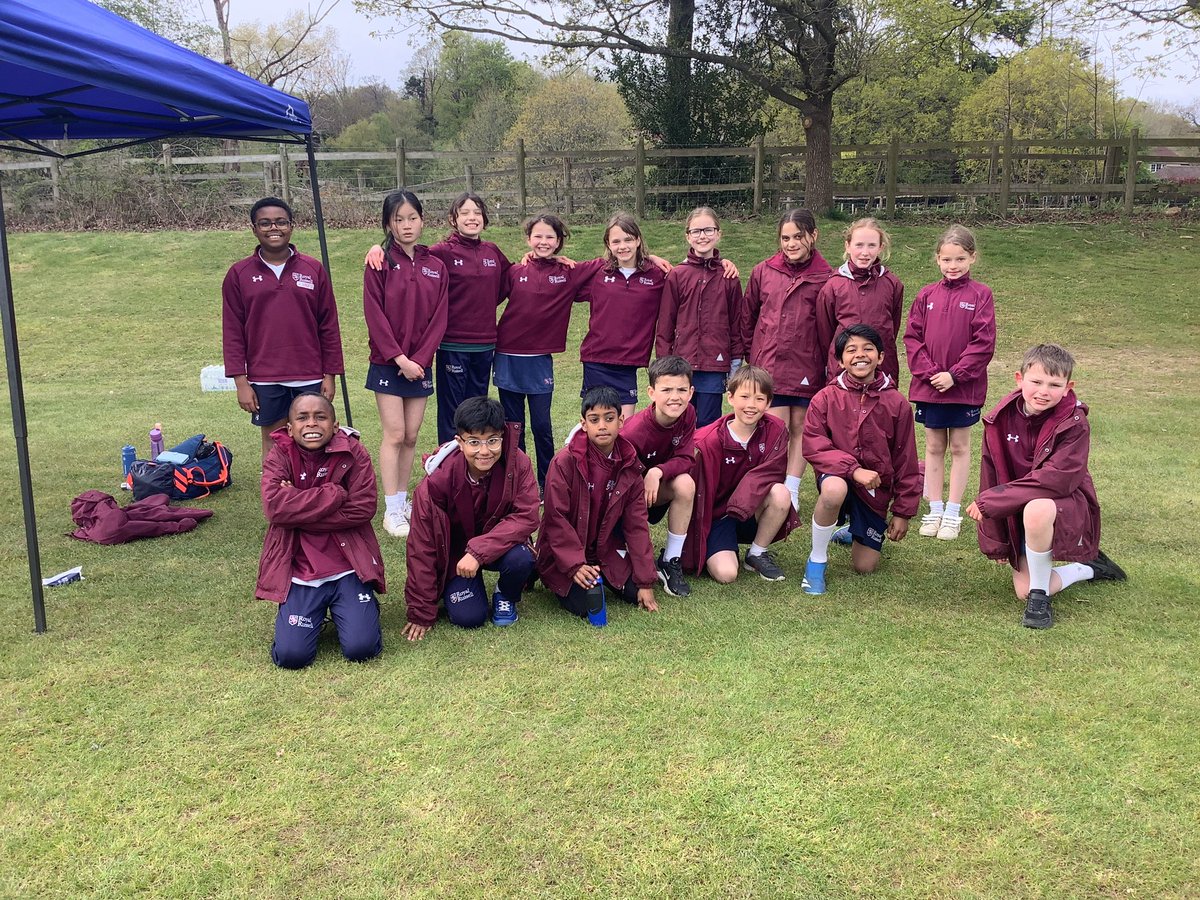 A great afternoon of athletics for our Y5/6 teams against @hazelwoodoxted We loved trying out some new activities & had a brilliant time #fun #athletics