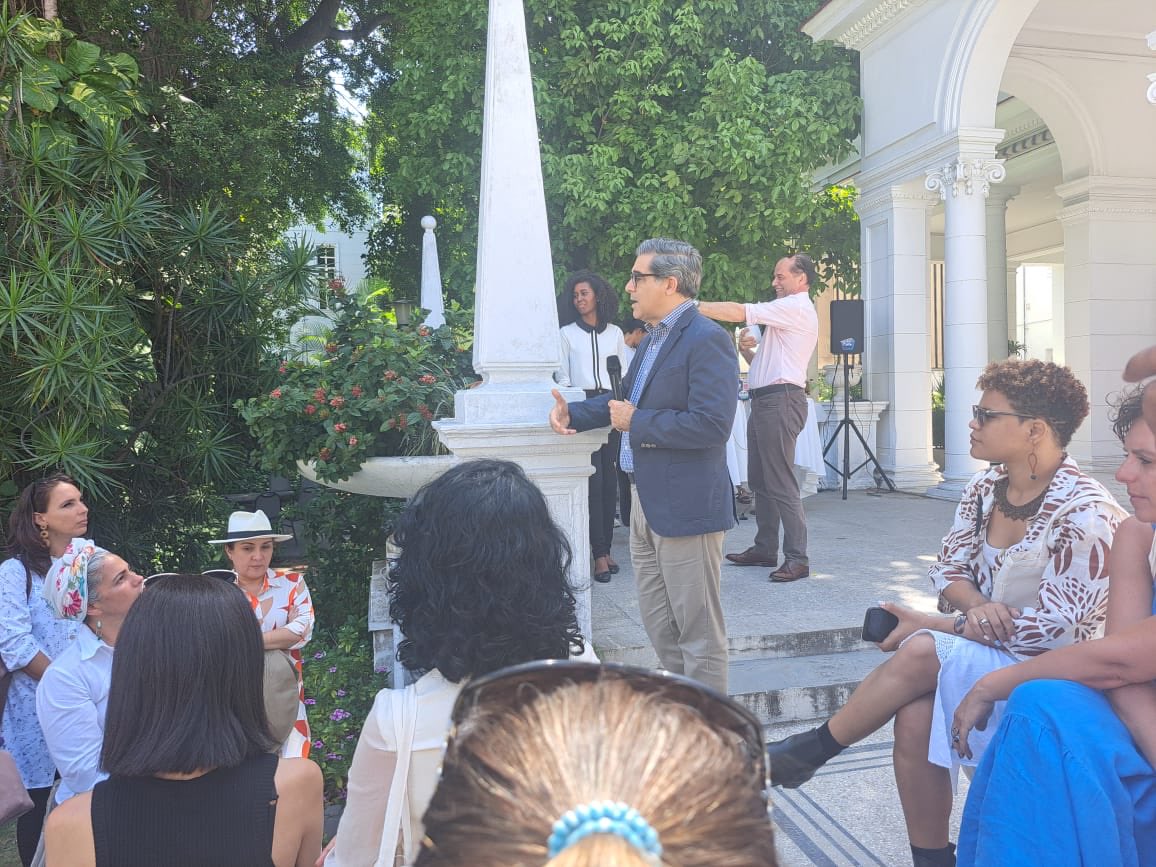 ONU_Cuba's tweet photo. Termina #SemanaDelEmprendimiento, auspiciada por @UKinCuba y @OnCuba.
Inspirador escuchar cómo Nuevos Actores Económicos vinculan sus emprendimientos a los #ODS y el #desarrollosostenible.
El futuro necesita de todas y todos. Gracias por invitarnos ‼️ https://t.co/wKLBp2LrKR