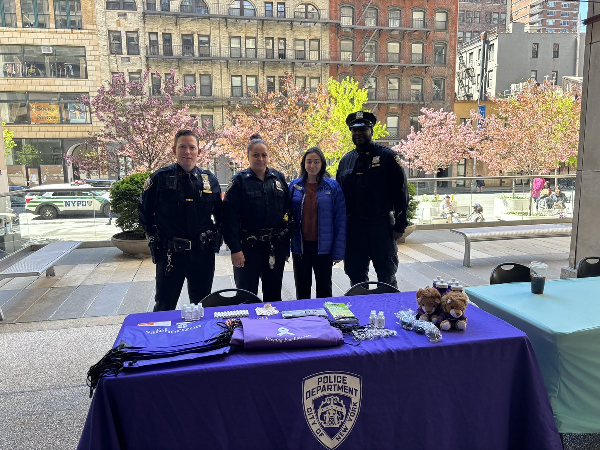 Your 10th Precinct Officers participated @FIT Safety and Resource Fair for Sexual Assault Awareness and Prevention Month. 👮‍♂️ 𝓢𝓽𝓸𝓹 𝓽𝓱𝓮 𝓼𝓲𝓵𝓮𝓷𝓬𝓮. 𝓔𝓷𝓭 𝓽𝓱𝓮 𝓿𝓲𝓸𝓵𝓮𝓷𝓬𝓮❗️