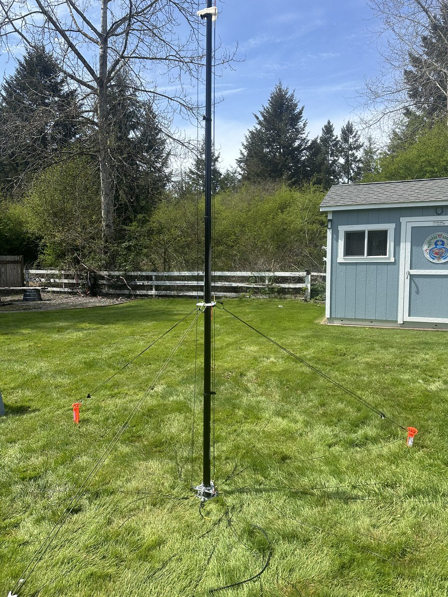 W7EZG's tweet photo. It was a good idea to take it slow and precisely tune the radiating elements.  It is resonant or near it across sizable portions of 40, 20, 17, and 15 meters. Probably will add the 10m element. https://t.co/QsDsJPnL5G