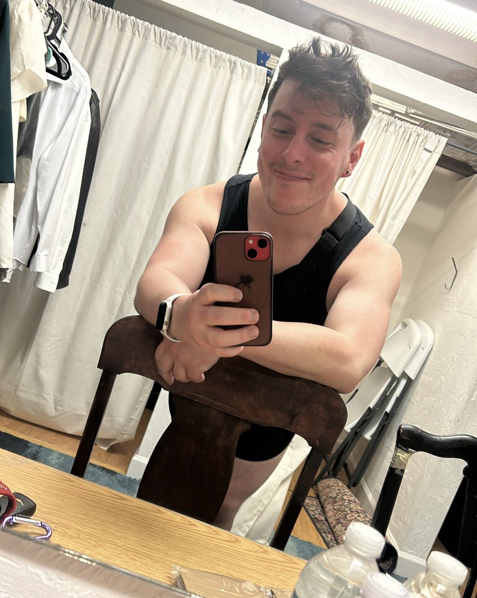 Thomas Sanders tweet media