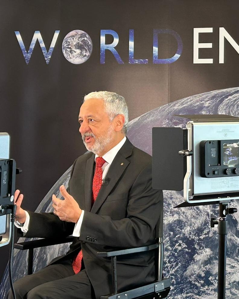 thepanamacanal's tweet image. 🌍 From the 26th World Energy Congress in Rotterdam, the Panama Canal Administrator emphasizes sustainability as a core aspect of the Canal's operations. Facing global challenges, we reaffirm our commitment to water management and climate resilience. #WorldEnergyCongress