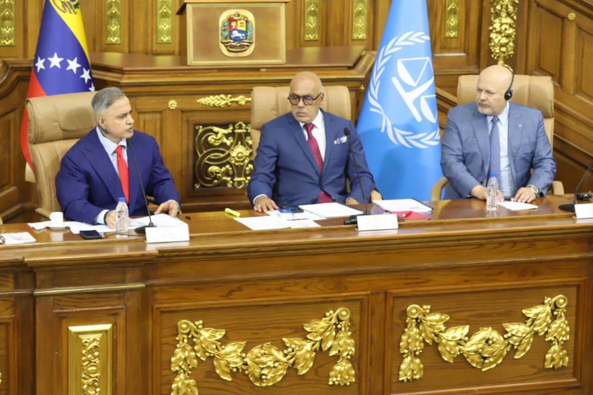 TarekWiliamSaab's tweet image. #VEA… intervención del Fiscal General de la República Tarek William Saab ante la @AsambleaVE 

en la mesa de trabajo para avanzar en la aprobación de Leyes en favor de los Derechos Humanos: junto a el Fiscal de la CPI @IntlCrimCourt Karim Khan @KarimKhanQC y autoridades del