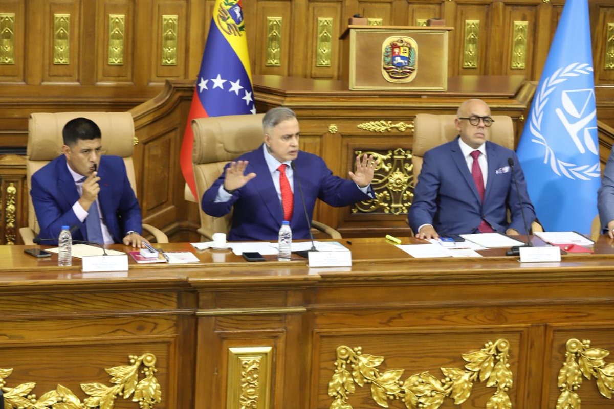 TarekWiliamSaab's tweet image. #VEA… intervención del Fiscal General de la República Tarek William Saab ante la @AsambleaVE 

en la mesa de trabajo para avanzar en la aprobación de Leyes en favor de los Derechos Humanos: junto a el Fiscal de la CPI @IntlCrimCourt Karim Khan @KarimKhanQC y autoridades del